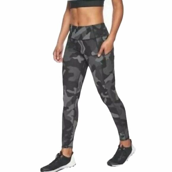 NWOT Athleta Camo Contender 7/8 Legging Sz Xs - Picture 1 of 13